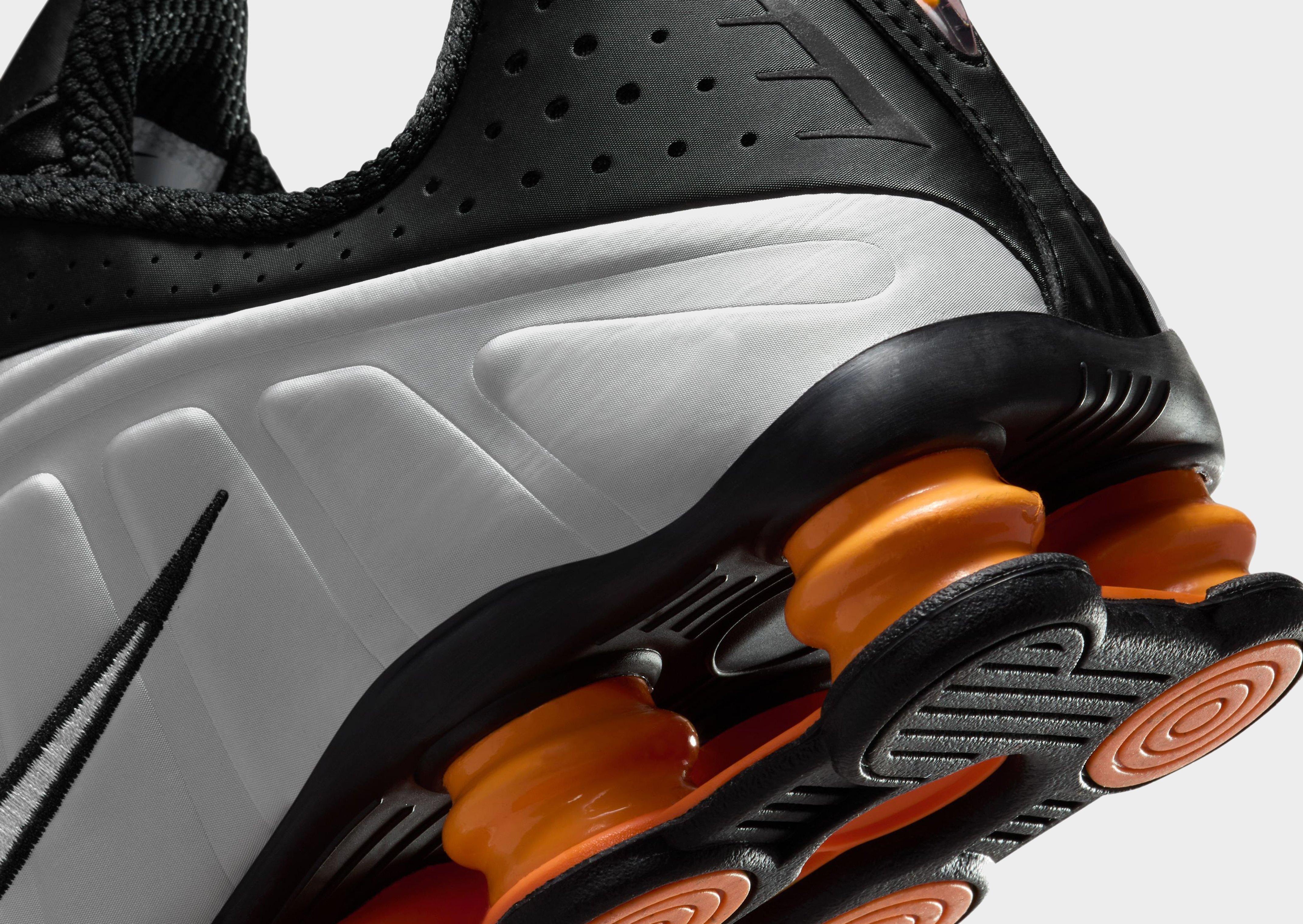 Black Nike Shox R4 - JD Sports Malaysia