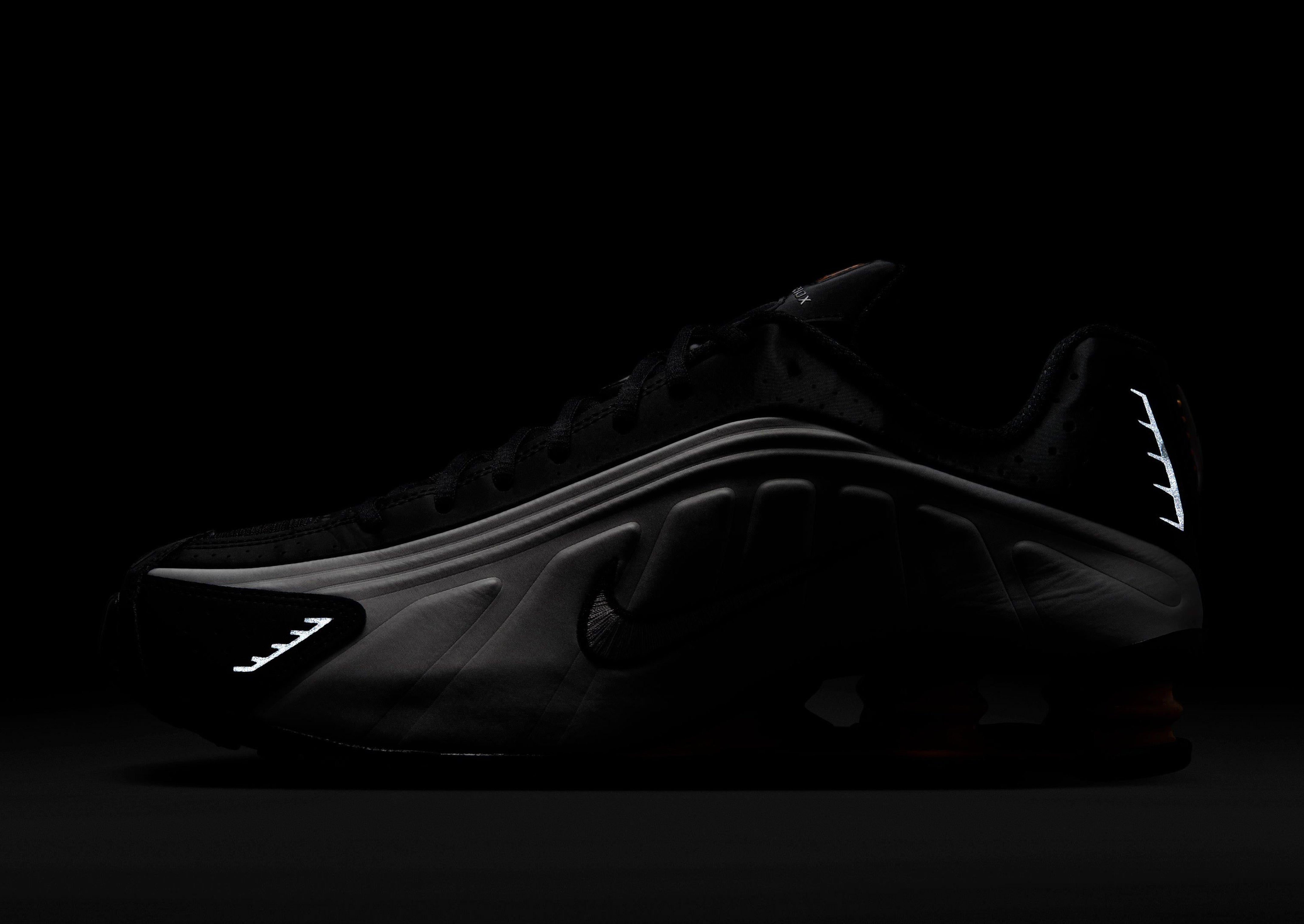 Black Nike Shox R4 - JD Sports Malaysia