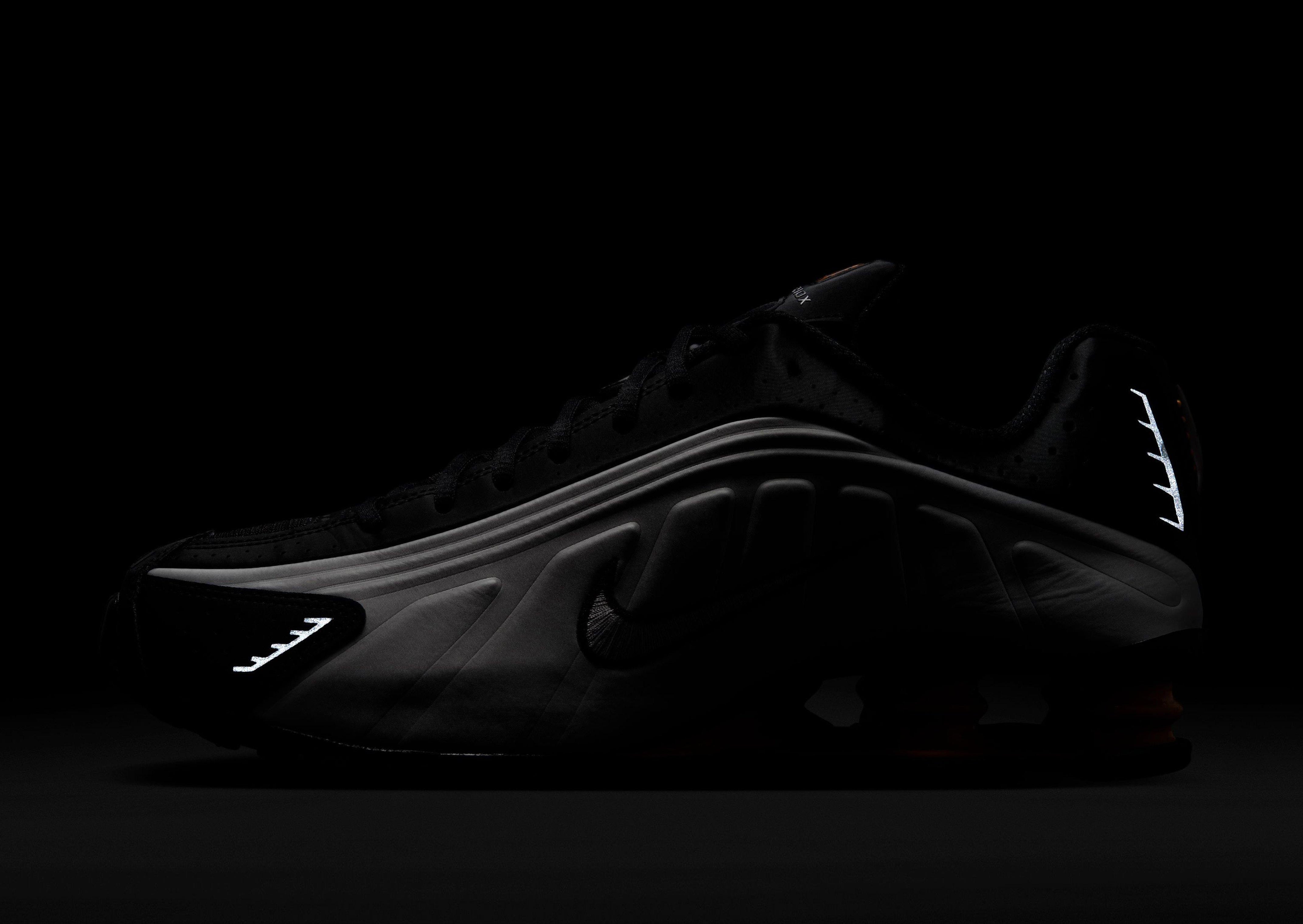 Black Nike Shox R4 - JD Sports Malaysia