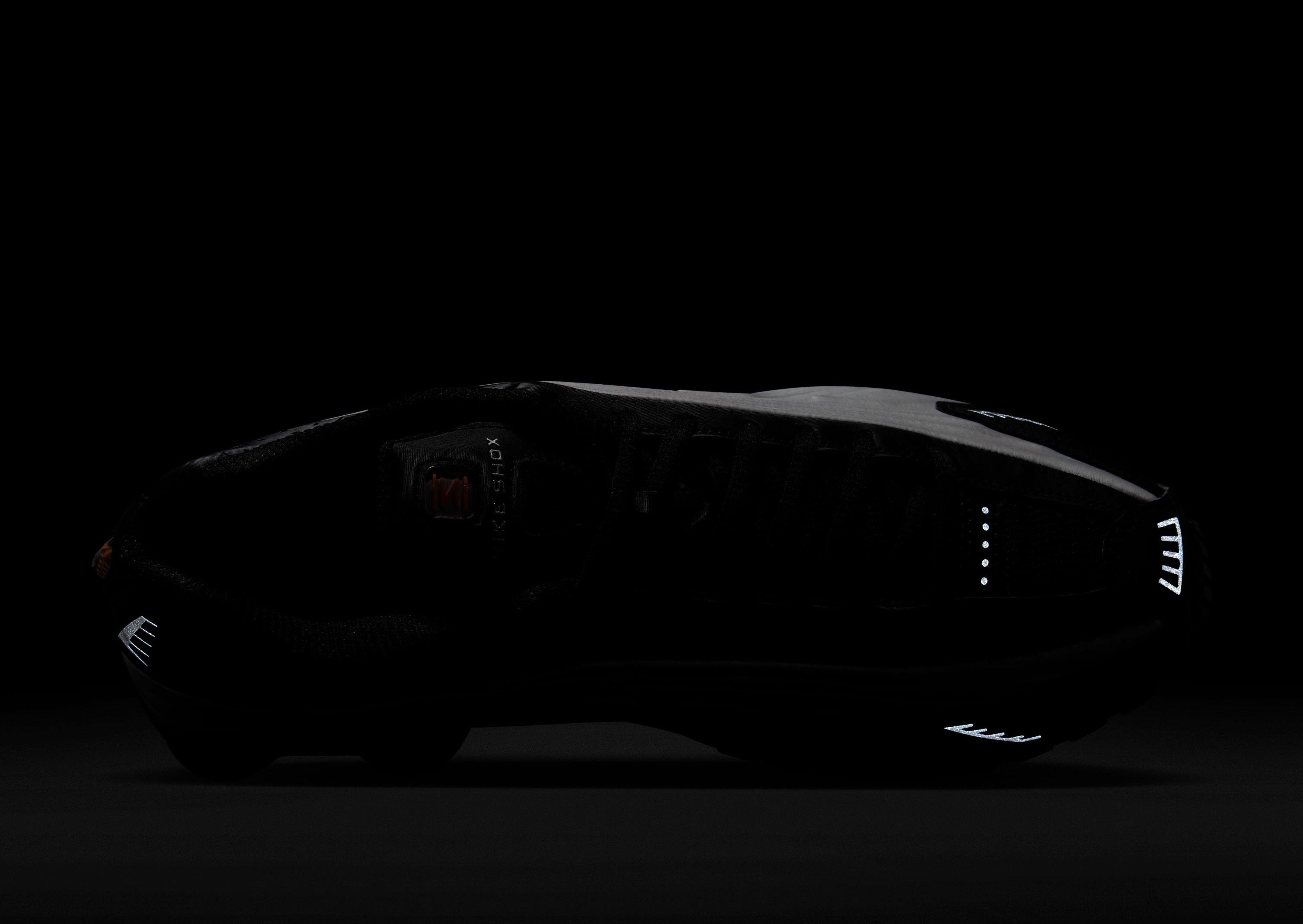 Black Nike Shox R4 - JD Sports Malaysia