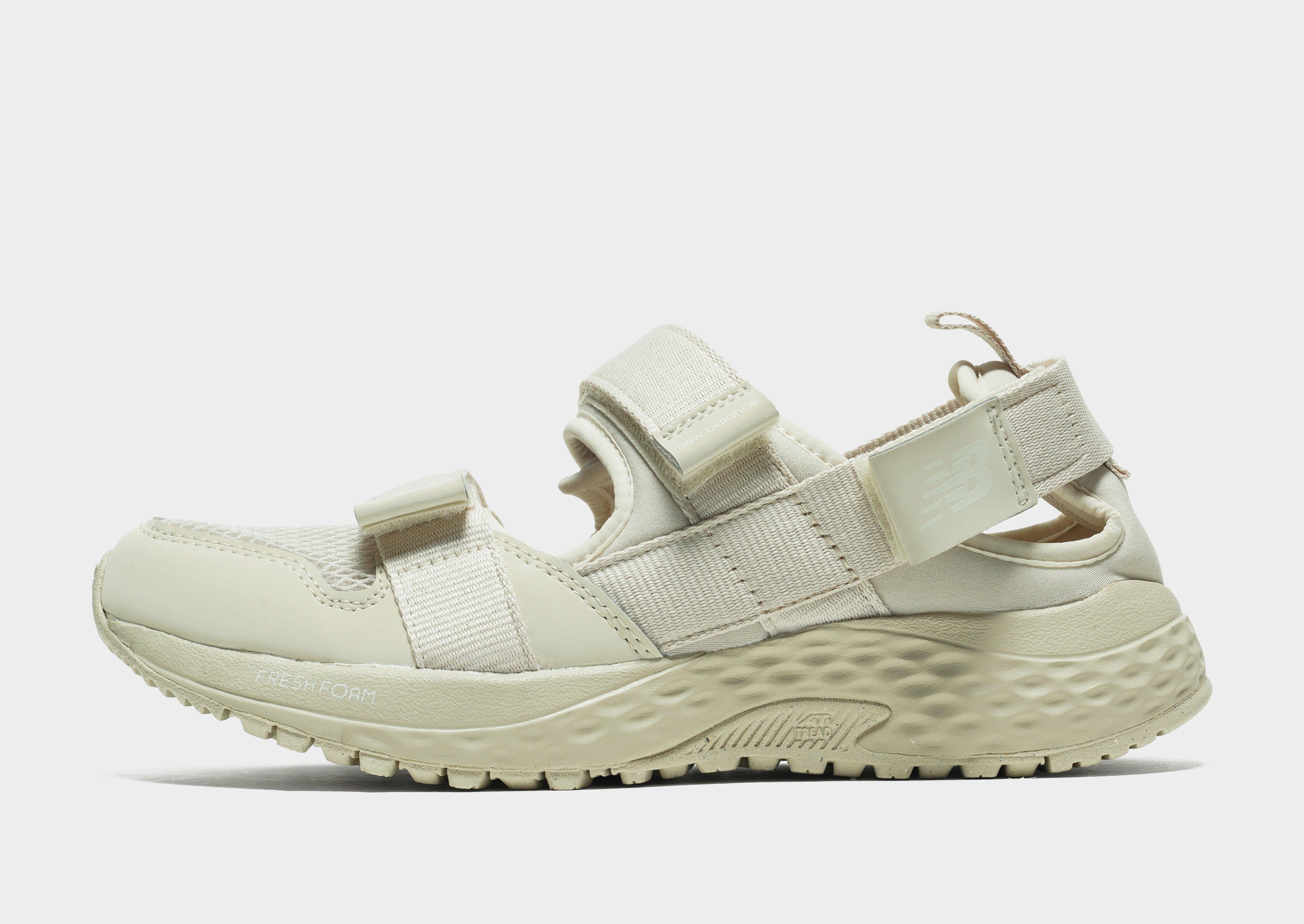 UA710 Women's